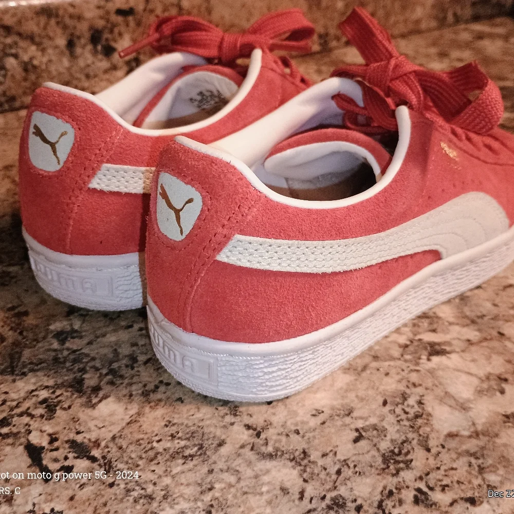 🔥 Puma Vintage‎ Classic Red Suede Sneakers | Women's Size 6 🐾 - Picture 3 of 10